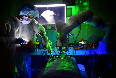 自主手术机器人、3D打印器官、科技正让医疗服务悄然升级